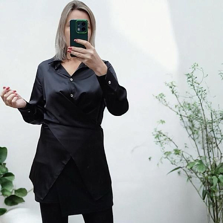 Блузка Nefertiti 1655 black - делук