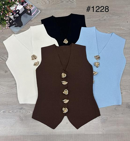 Жилетка Nefertiti 1228 l.blue - делук