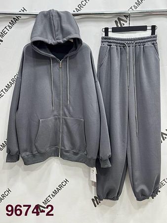 Костюм Спорт Met&March 9674-2 d.grey Костюм Спорт Met&March 9674-2 d.grey - делук