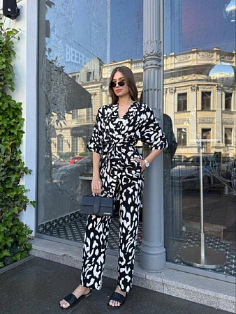 Костюм Arina 8071 black - делук