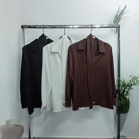 Блузка Nefertiti 1661 black - делук