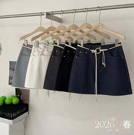 Юбка Nefertiti 9623 black - делук