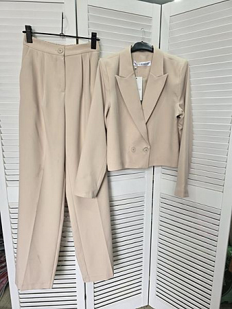 Костюм Nefertiti NF123-0 beige - делук