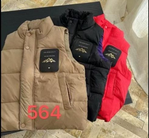 Жилетка Farbique 564 red - делук