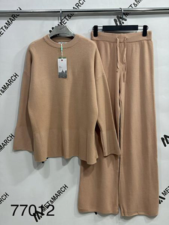 Костюм Met&March 77012 beige - делук